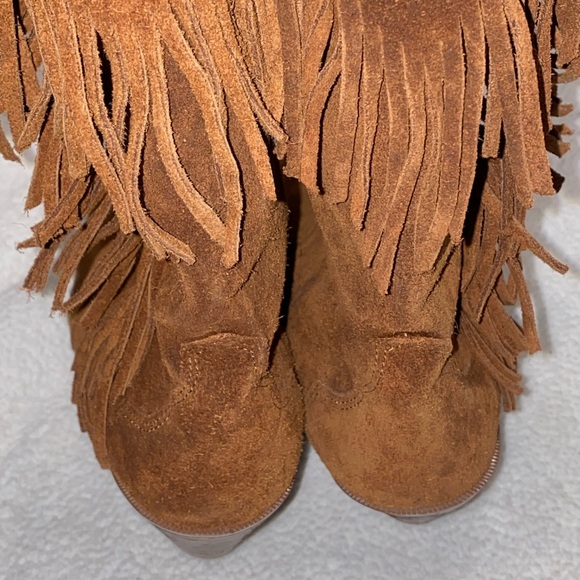 Minnetonka Brown Fringed Ankle Boots - Picture 5 of 15